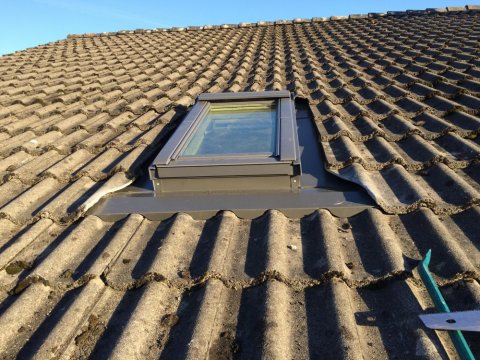 Couvreur Sallanches spécialisé dans la pose de Velux